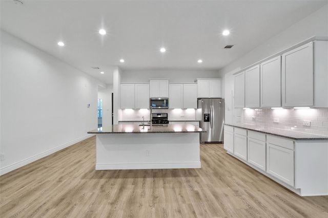 1008 Youth Water Road, Montgomery, TX 77316