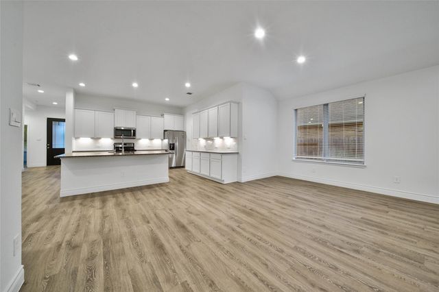 1008 Youth Water Road, Montgomery, TX 77316