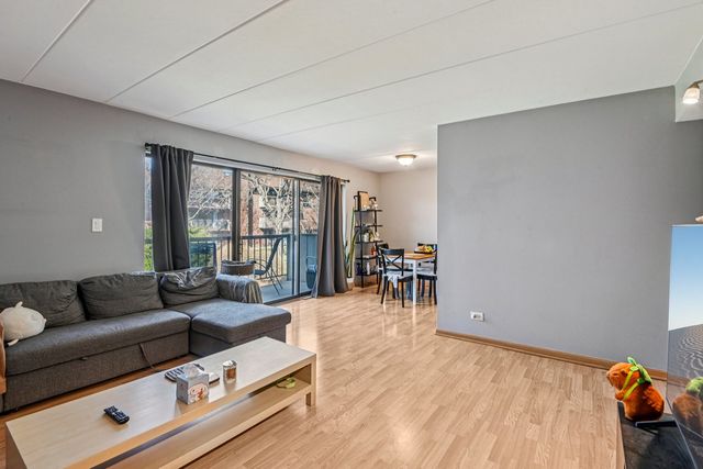 200 E Fountainview Lane 2A, Lombard, IL 60148