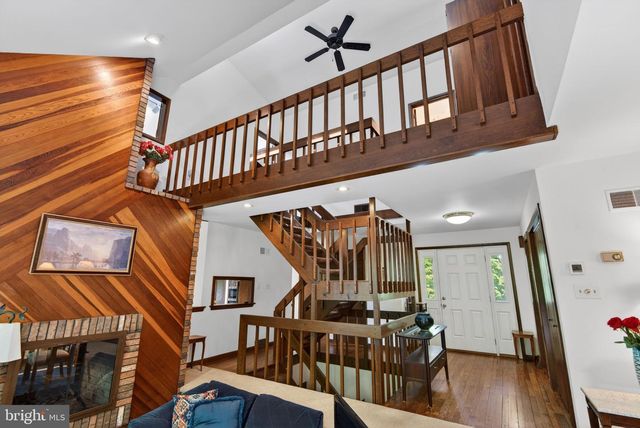 2624 SPRING VALLEY RD, Lancaster, PA 17601