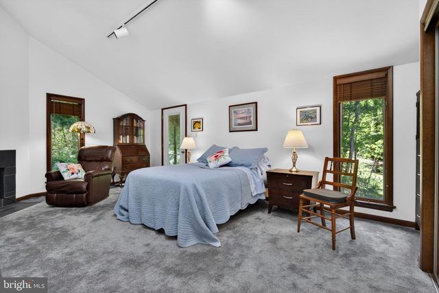 2624 SPRING VALLEY RD, Lancaster, PA 17601