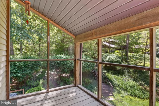 2624 SPRING VALLEY RD, Lancaster, PA 17601