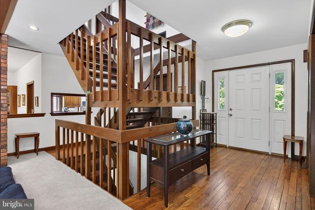 2624 SPRING VALLEY RD, Lancaster, PA 17601