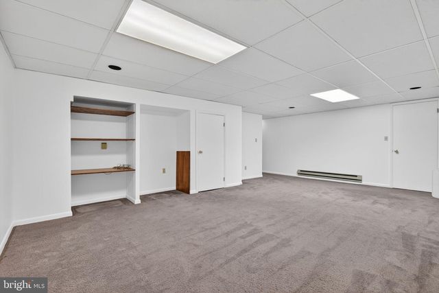 2624 SPRING VALLEY RD, Lancaster, PA 17601