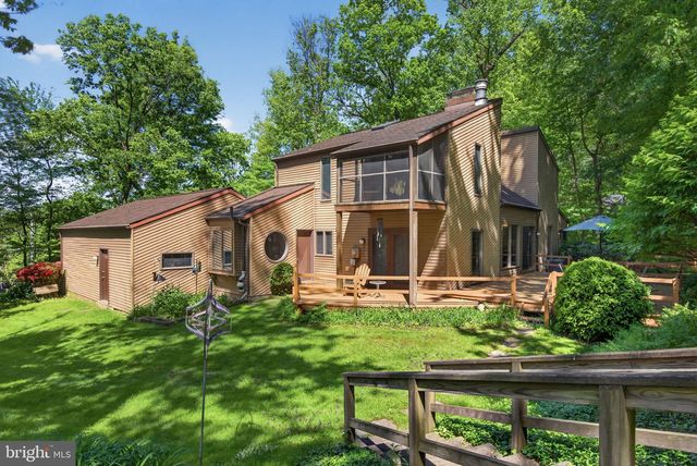 2624 SPRING VALLEY RD, Lancaster, PA 17601