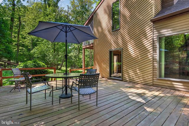 2624 SPRING VALLEY RD, Lancaster, PA 17601