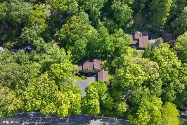 2624 SPRING VALLEY RD, Lancaster, PA 17601
