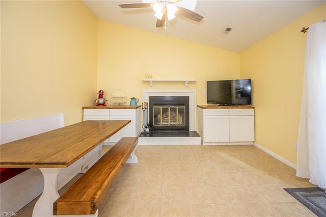 170 Little John PL, Newport News, VA 23602