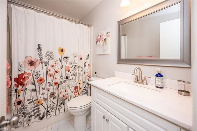 170 Little John PL, Newport News, VA 23602