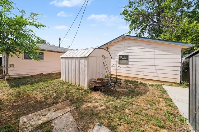 8 Elizabeth Court, Longmont, CO 80501