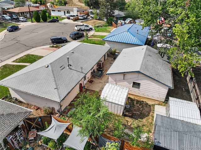 8 Elizabeth Court, Longmont, CO 80501