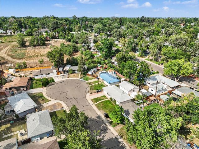 8 Elizabeth Court, Longmont, CO 80501