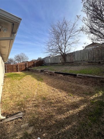 10265 Maria Drive, Fort Worth, TX 76108