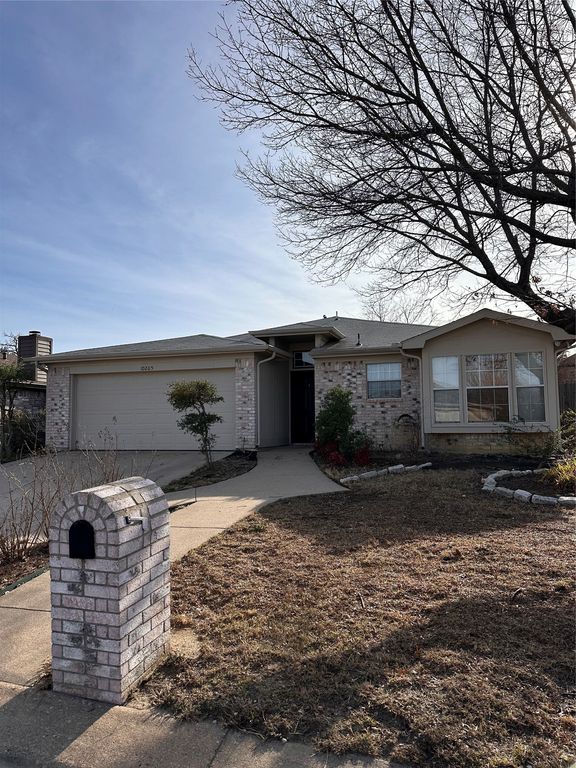 10265 Maria Drive, Fort Worth, TX 76108