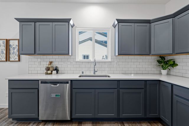 18319 E 2nd Ave, Spokane Valley, WA 99016