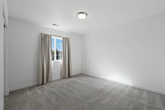 18319 E 2nd Ave, Spokane Valley, WA 99016