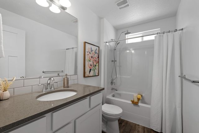 18319 E 2nd Ave, Spokane Valley, WA 99016