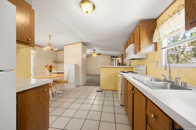 180 CENISO CIR, Spring Branch, TX 78070