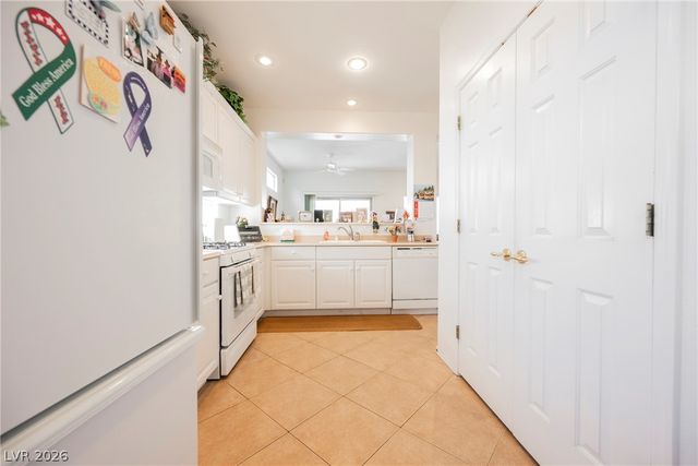 1956 High Mesa Drive, Henderson, NV 89012