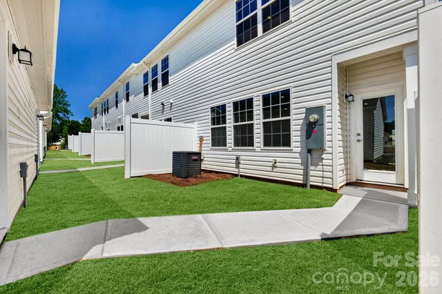 8121 Old Dowd Road 188, Charlotte, NC 28214