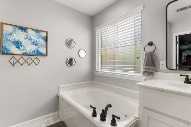 1705 Gardenia, Conway, AR 72034