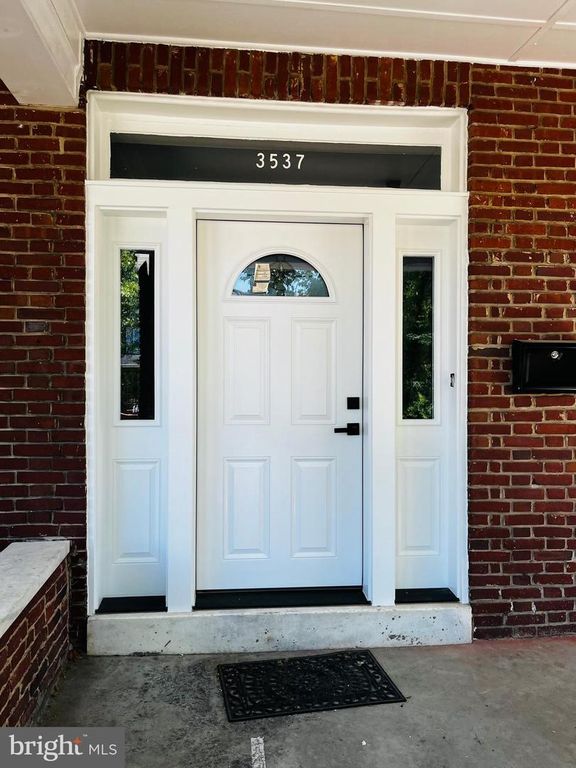 Image 1 of property listing at 3537 REISTERSTOWN RD, Baltimore, MD 21215