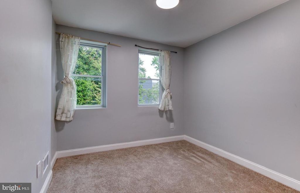 Image 17 of property listing at 3537 REISTERSTOWN RD, Baltimore, MD 21215