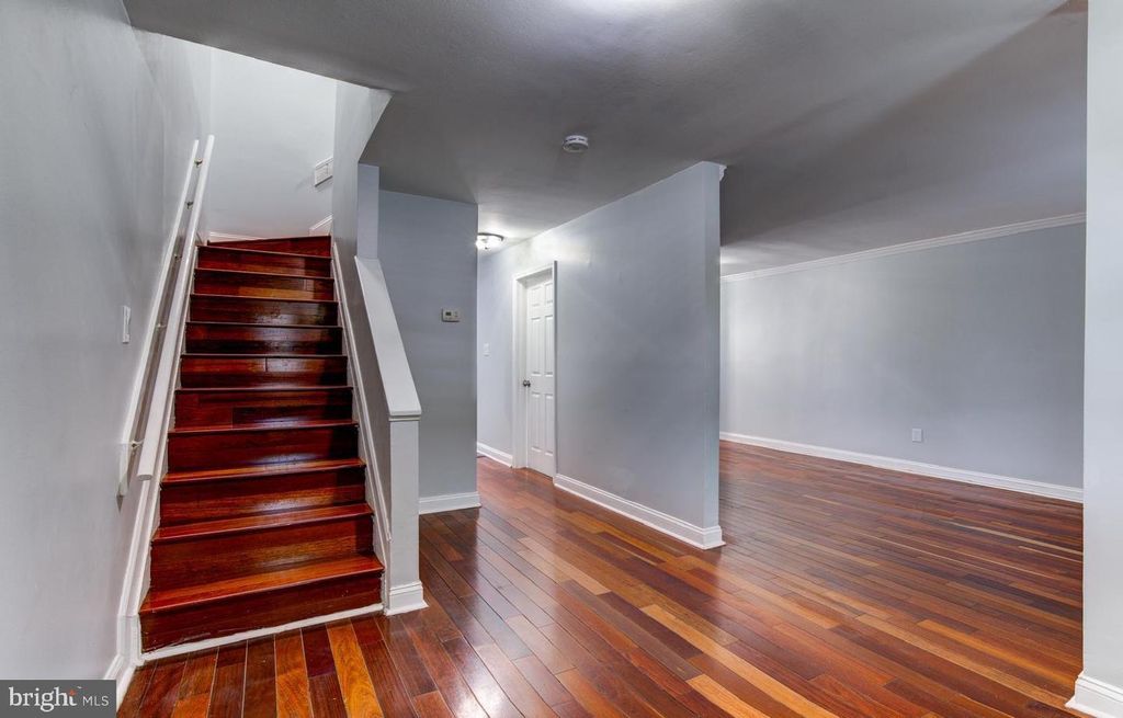 Image 3 of property listing at 3537 REISTERSTOWN RD, Baltimore, MD 21215