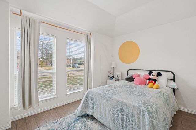 614 Eagle Trace Drive, Arlington, TX 76018