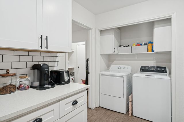 614 Eagle Trace Drive, Arlington, TX 76018