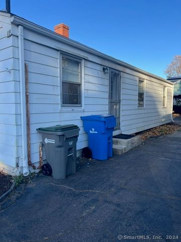 19 Ann Street, Manchester, CT 06040