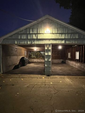 19 Ann Street, Manchester, CT 06040