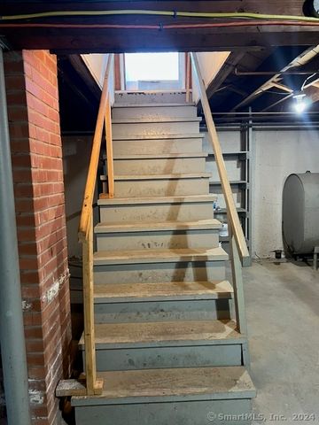 19 Ann Street, Manchester, CT 06040