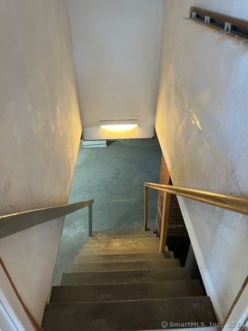 19 Ann Street, Manchester, CT 06040