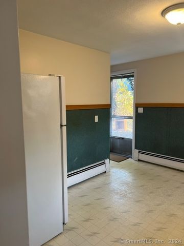 19 Ann Street, Manchester, CT 06040