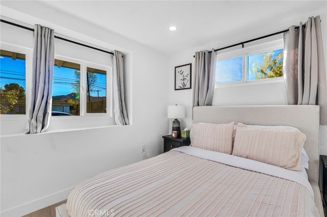 651 E Hillcrest Drive, Thousand Oaks, CA 91360