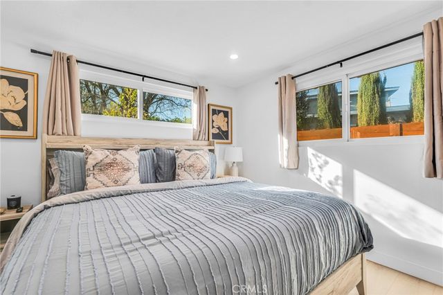 651 E Hillcrest Drive, Thousand Oaks, CA 91360
