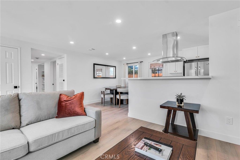 651 E Hillcrest Drive, Thousand Oaks, CA 91360