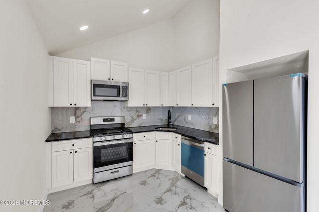 109 Throckmorton Lane, Old Bridge, NJ 08857