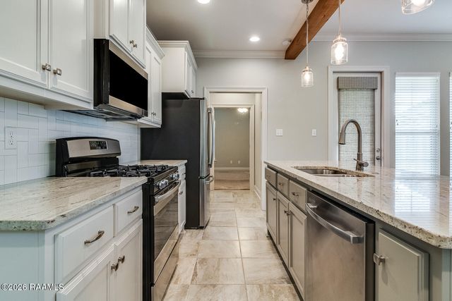 318 Benedict Drive, Lafayette, LA 70508