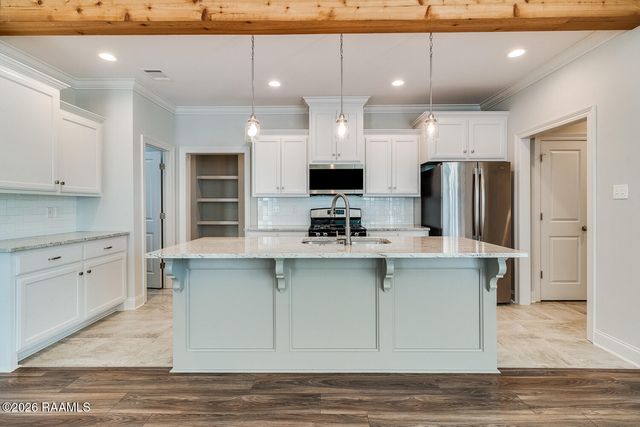 318 Benedict Drive, Lafayette, LA 70508