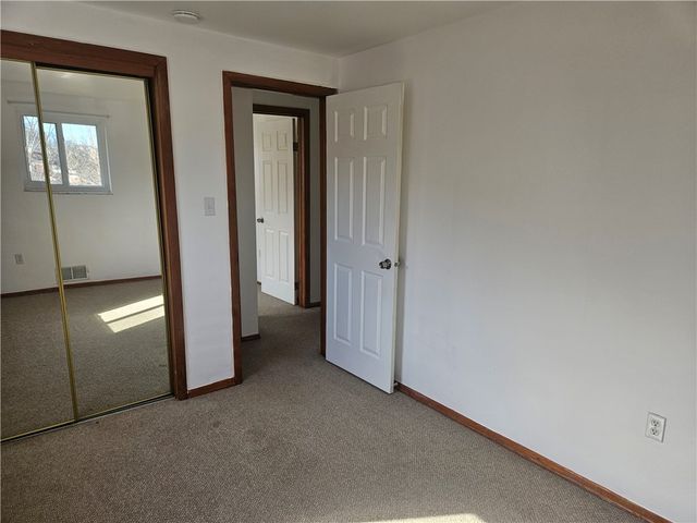 812 Westbury Rd B, N Versailles, PA 15137