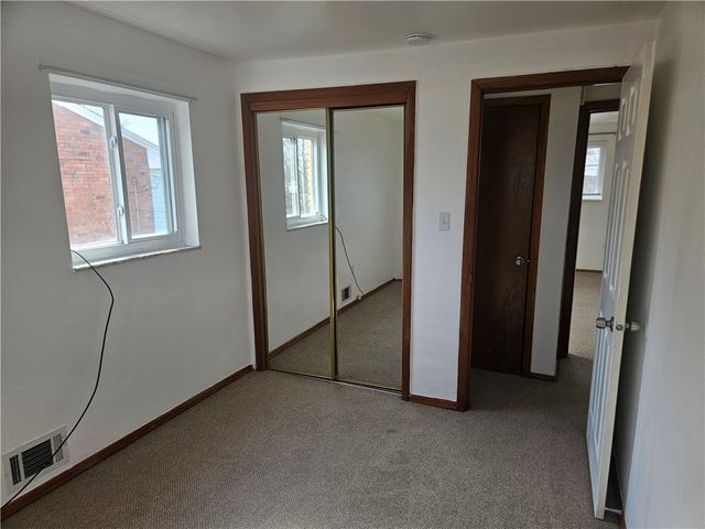 812 Westbury Rd B, N Versailles, PA 15137