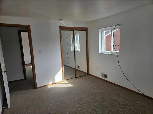 812 Westbury Rd B, N Versailles, PA 15137