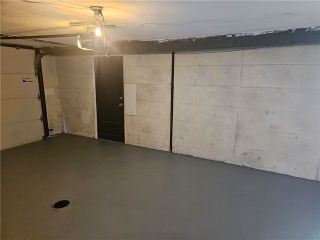 812 Westbury Rd B, N Versailles, PA 15137