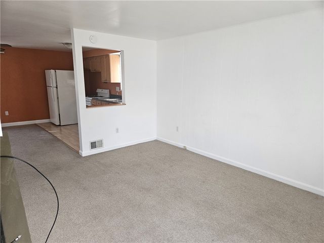 812 Westbury Rd B, N Versailles, PA 15137