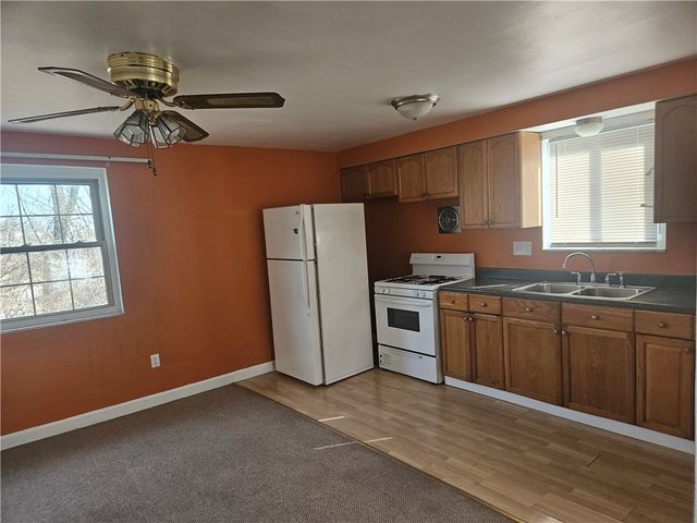 812 Westbury Rd B, N Versailles, PA 15137