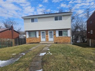 812 Westbury Rd B, N Versailles, PA 15137