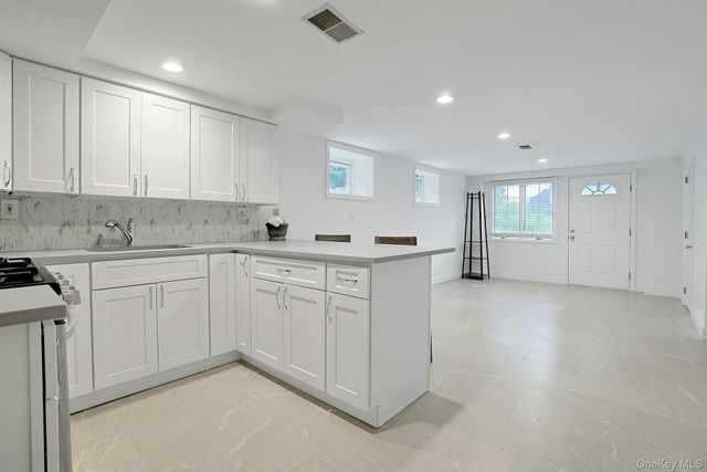 5 Prides Crossing, New City, NY 10956