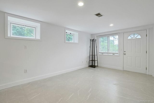 5 Prides Crossing, New City, NY 10956